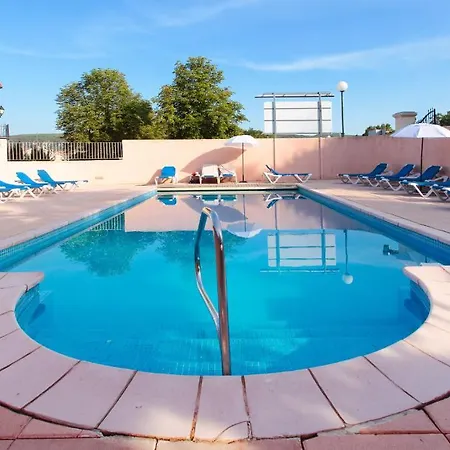Les Colonnes Hotel