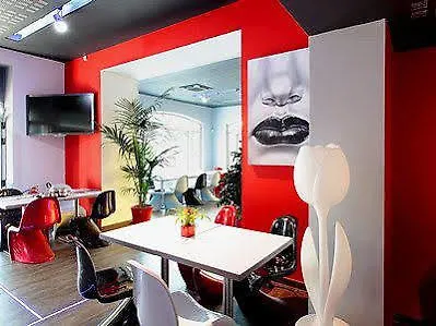 Les Colonnes Hotel