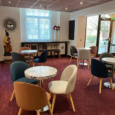 Hotel Les Colonnes 2*