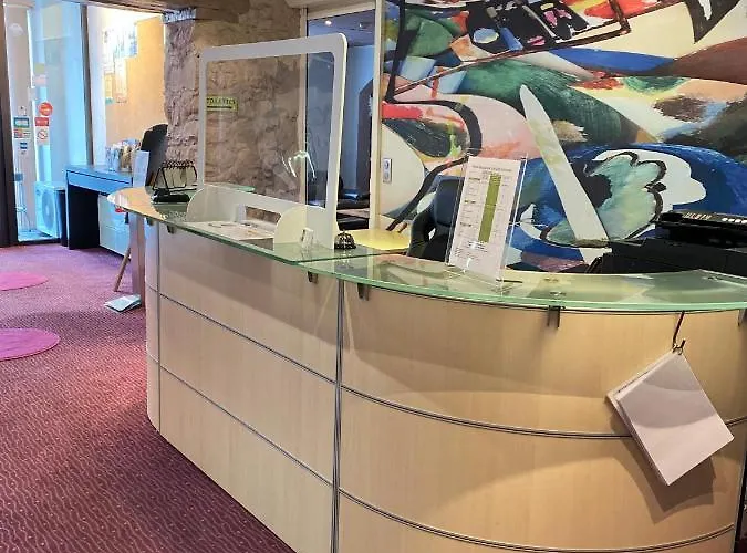 Hotel Les Colonnes 2*