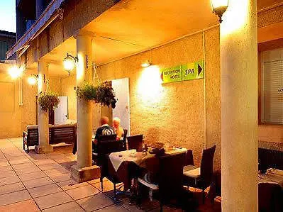 Hotel Les Colonnes Gréoux-les-Bains