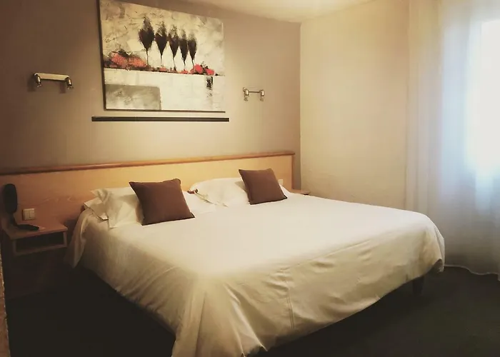 Hotel Les Colonnes Gréoux-les-Bains